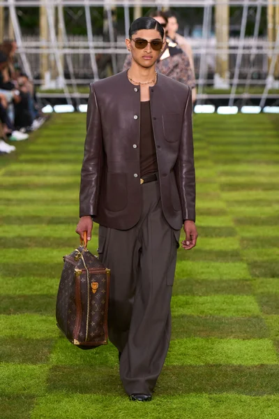 Look 40